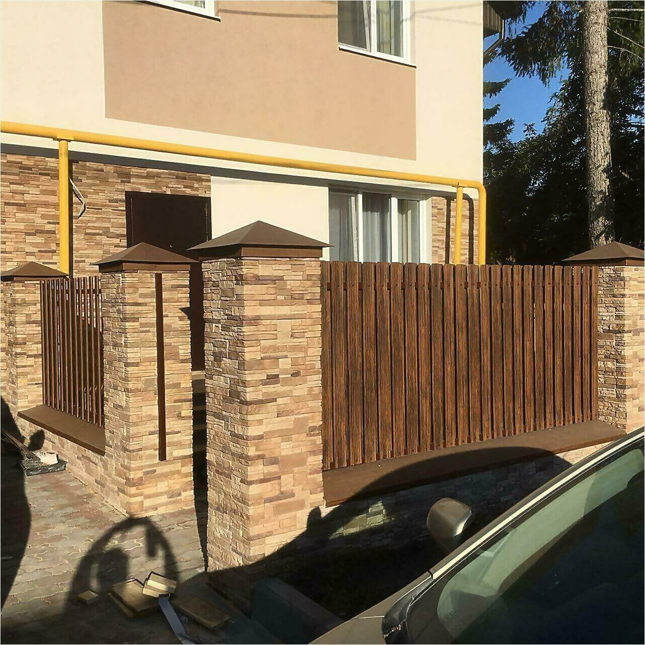забор из штакетника 70м каштан фото3 в Рыбинске