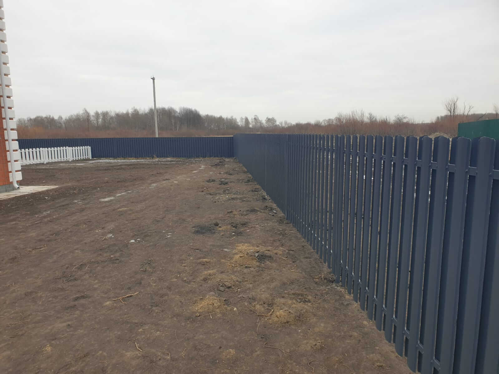 Забор из штакетника 230м Серый Графит фото2 в Рыбинске