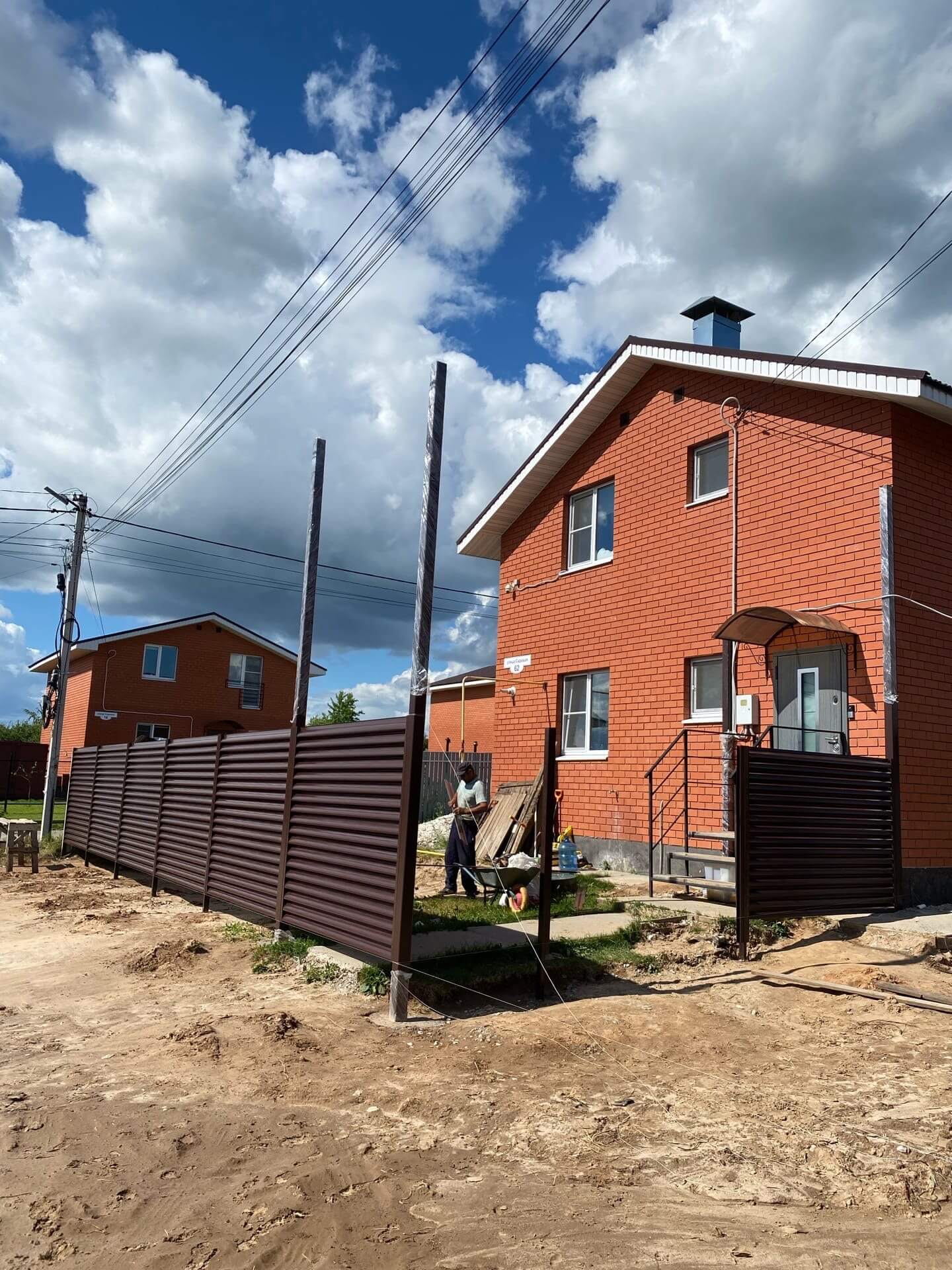 Забор-жалюзи из ламелей еврожалюзи 14м RAL8017 Шоколад фото 1 в Рыбинске