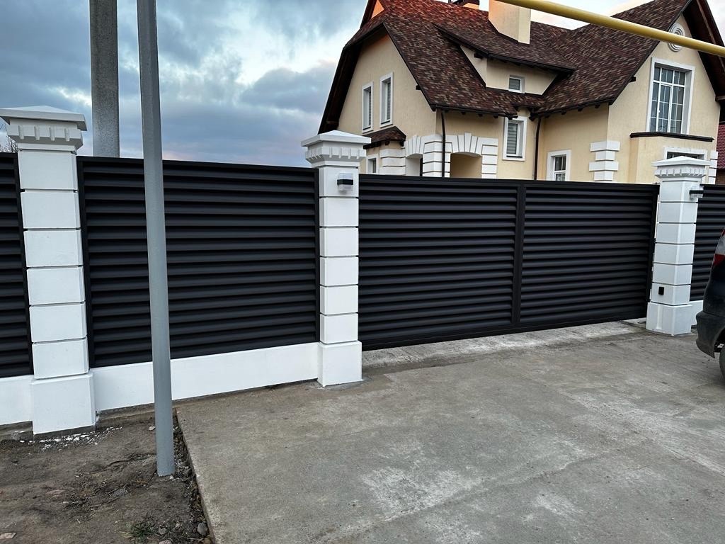 Забор из ламелей Еврожалюзи 35м RAL8019/8019 Темный Шоколад двусторонний MATTE фото 1 в Рыбинске