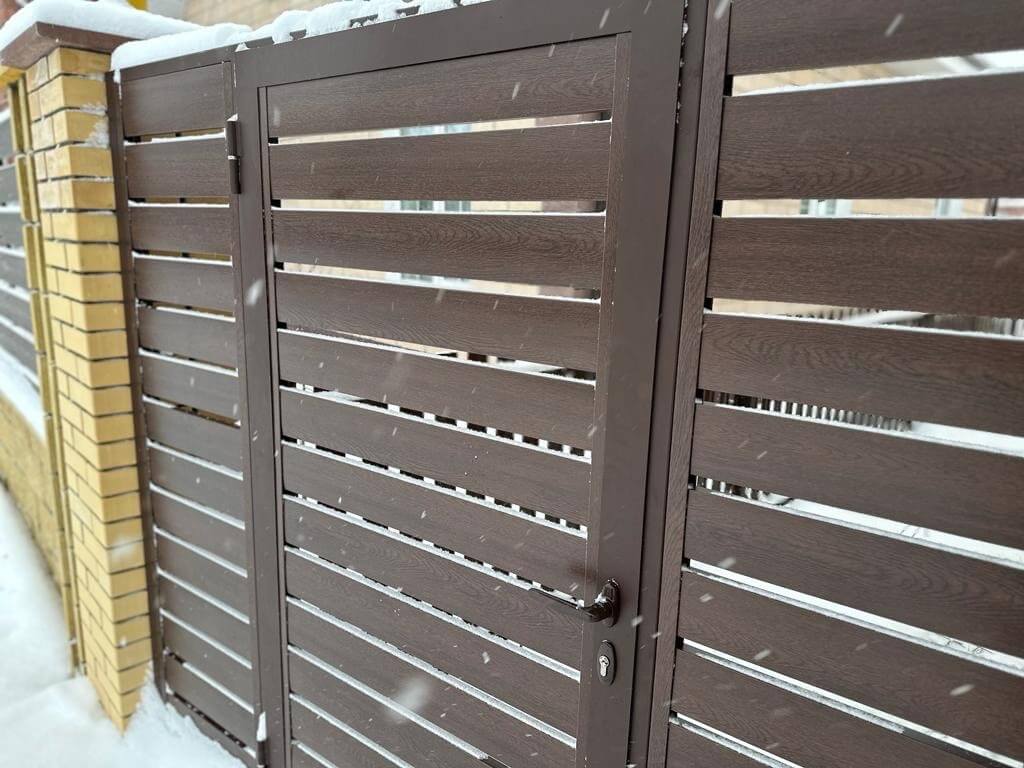 Забор-ранчо из металлопланкена 34м Мореный Дуб Printech фото 1 в Рыбинске