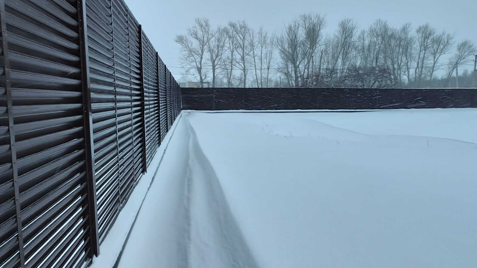 Забор из ламелей Еврожалюзи 108м RAL8017/8017 Шоколад двусторонний фото 1 в Рыбинске