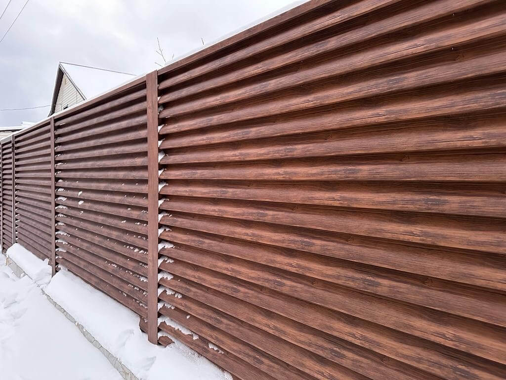 Забор-жалюзи из ламелей еврожалюзи 43м Каштан Printech в Рыбинске