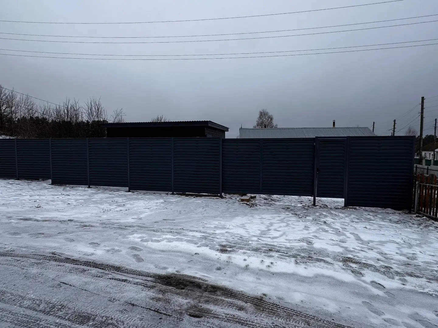 Забор-жалюзи из ламелей Хай-Тек 20м RAL7024/7024 Серый Графит двусторонний МАТТЕ фото 1 в Рыбинске